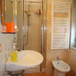 La Casa Del Nonno 3* מילאצו